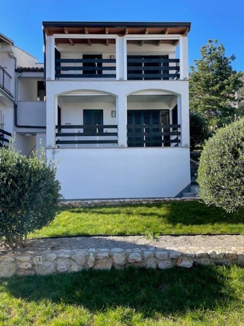 Residence4A-Appartamento Rosso Ravni Luaran gambar